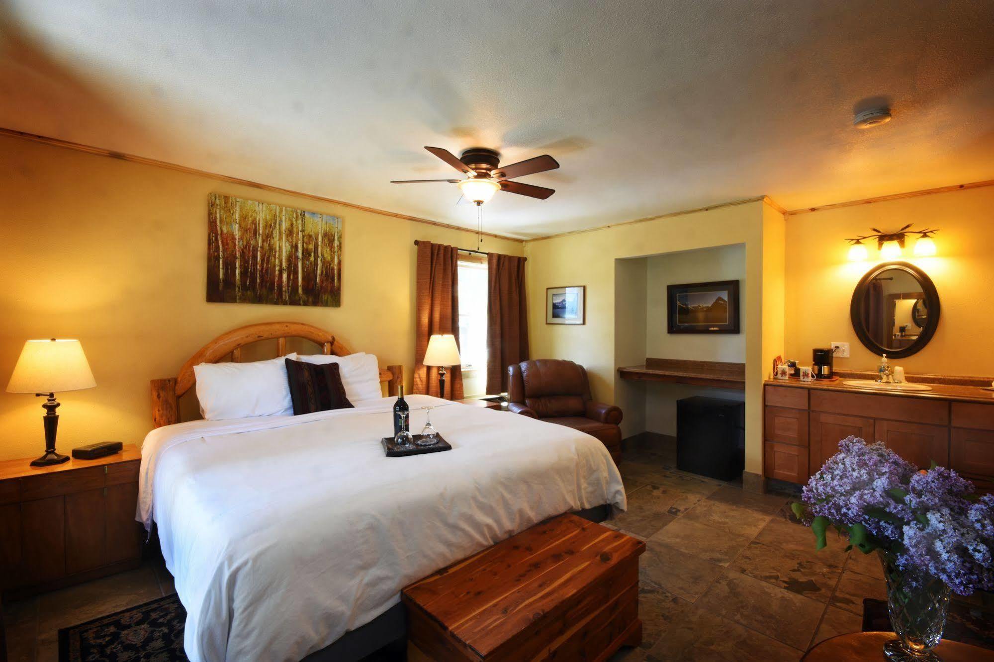 Bad Rock Bed And Breakfast Inn Columbia Falls Esterno foto