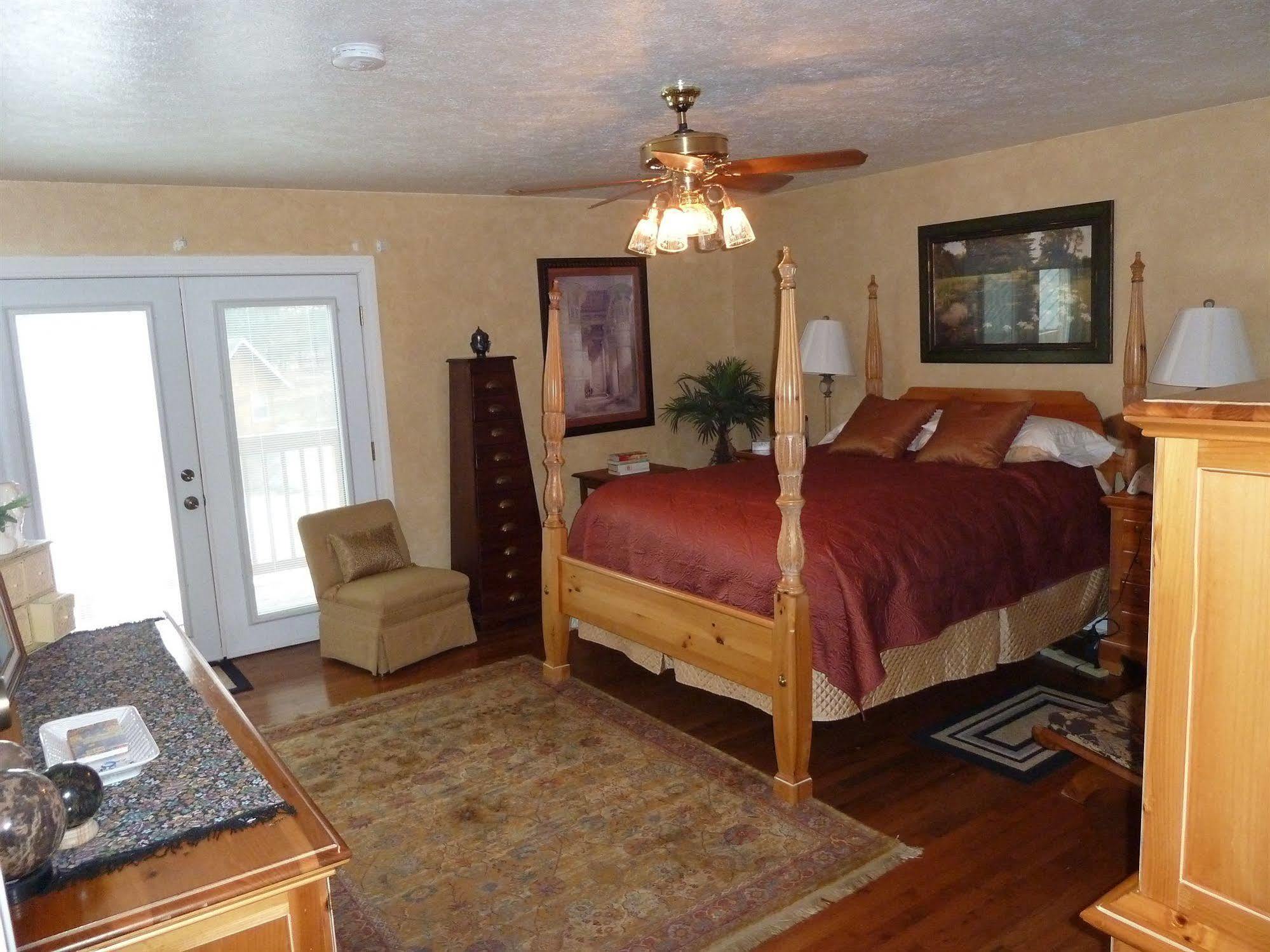 Bad Rock Bed And Breakfast Inn Columbia Falls Esterno foto